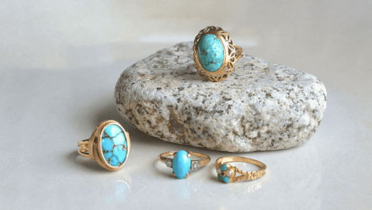 Sélection de bagues Vintage en Or jaune 18 carats serties de Turquoises