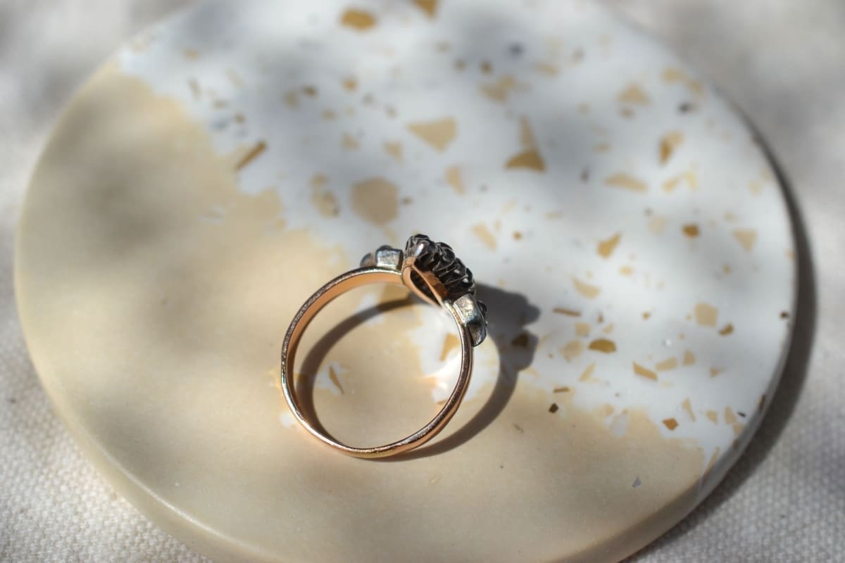 Bague Marquise en Or rose sertie de pierres blanches - bague femme