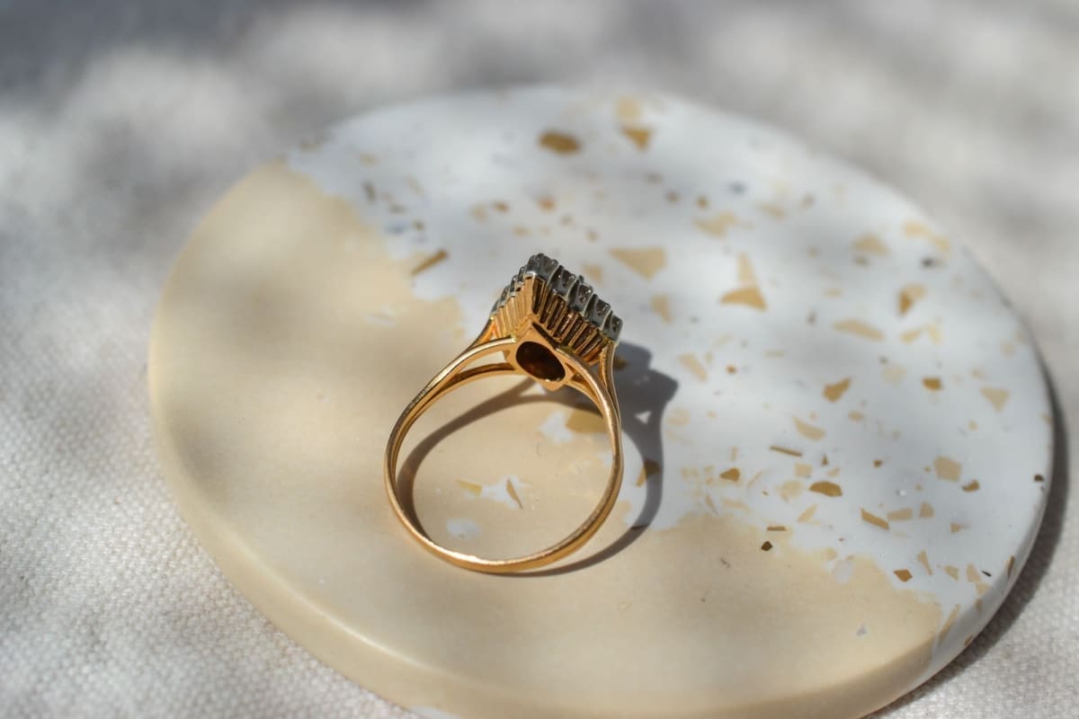 Bague losange en Or deux tons ornee de pierres blanches - bague femme