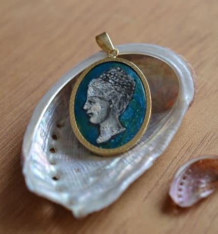Pendentif émail
