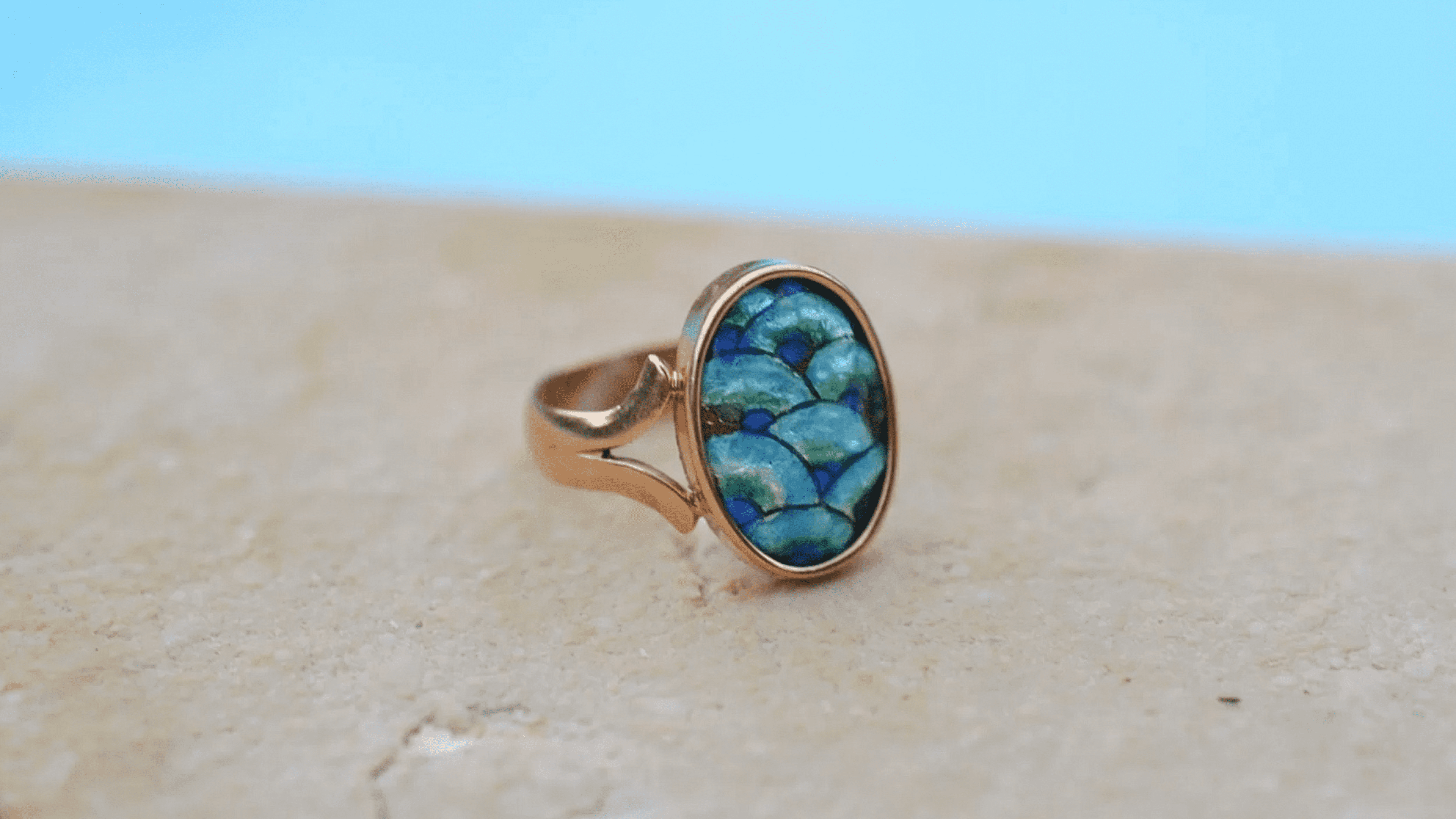 Comment nettoyer les bijoux en Or et pierres precieuses cet ete ?