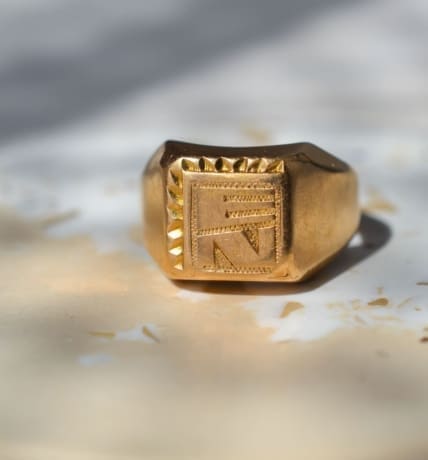 Chevaliere en Or jaune monogrammee EN - bague ancienne