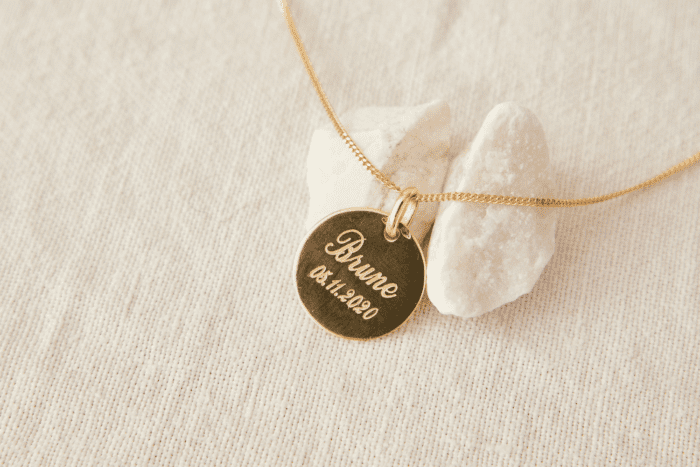 Médaille personnalisable en Or recycle - medaille femme