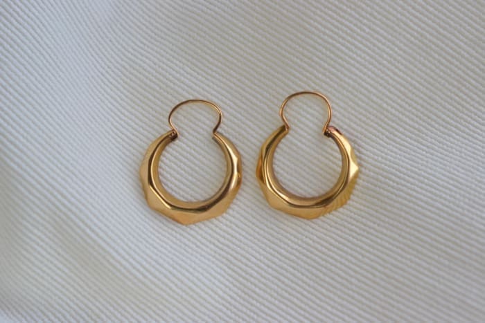 Paire de creoles octogonales facettees en Or jaune - boucles d oreilles anciennes