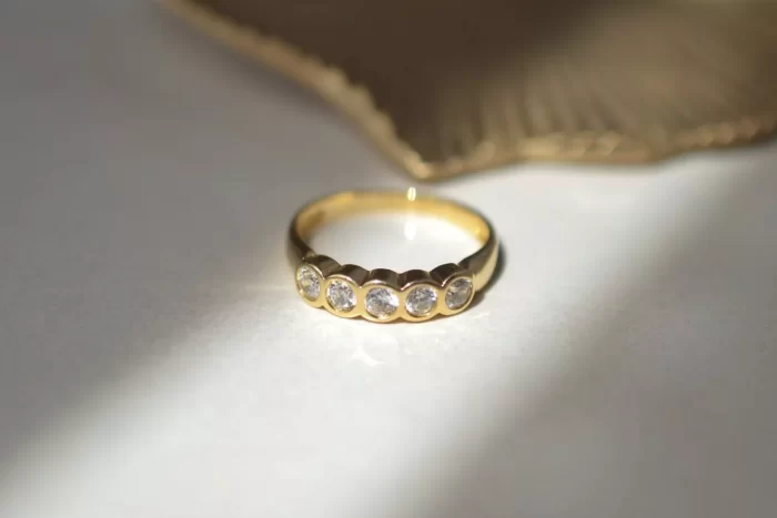 bague jarretière ancienne