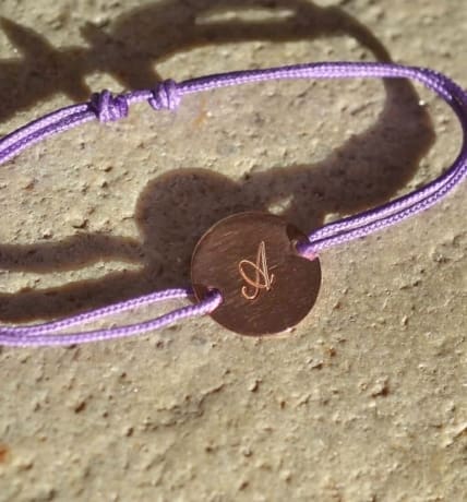 bracelet pastille gravee en or recycle - bracelet eco responsable