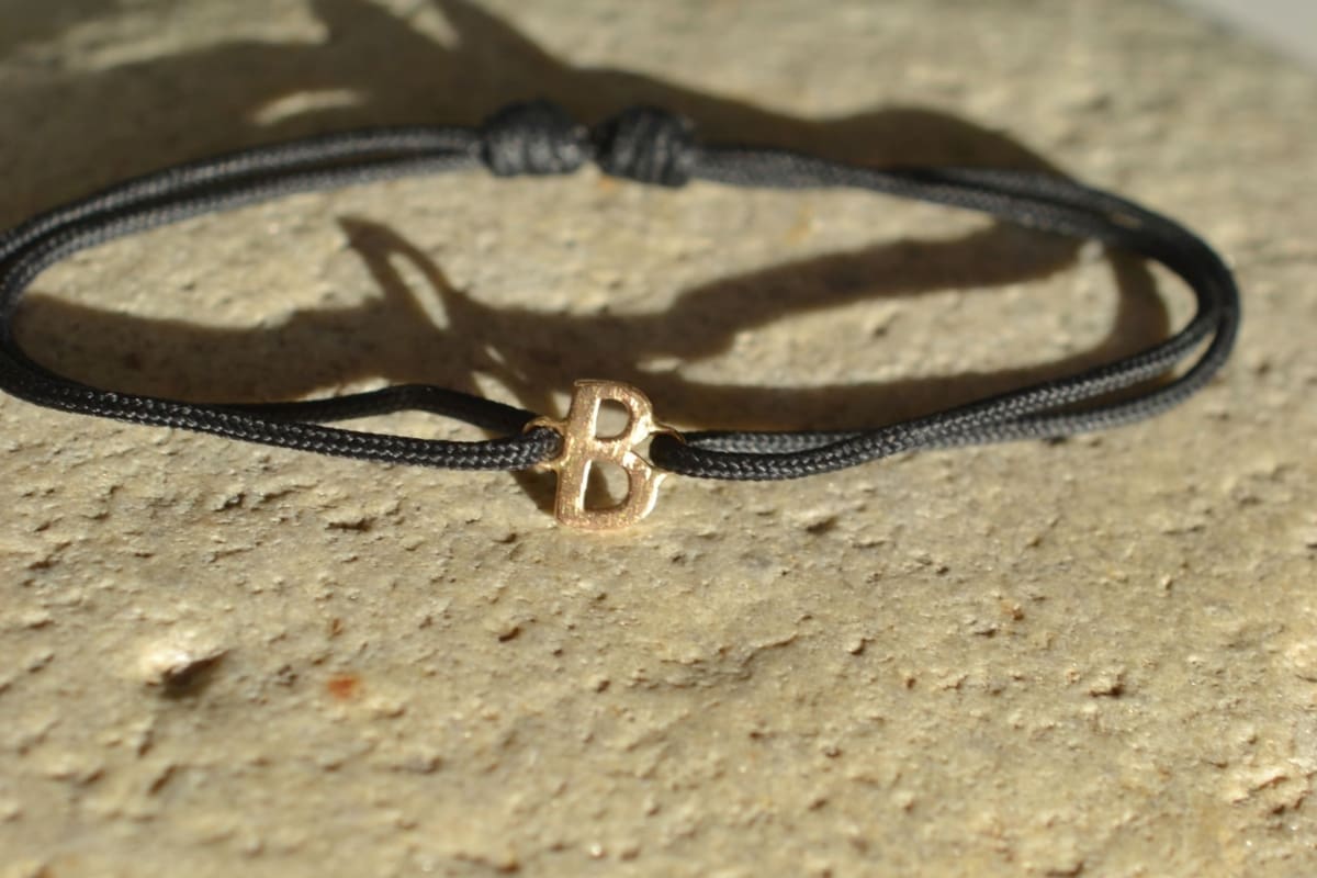 bracelet lettre en or recycle - bracelet or 18 carats