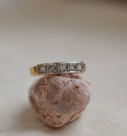 Bague jarretière pierres blanches - bague ancienne