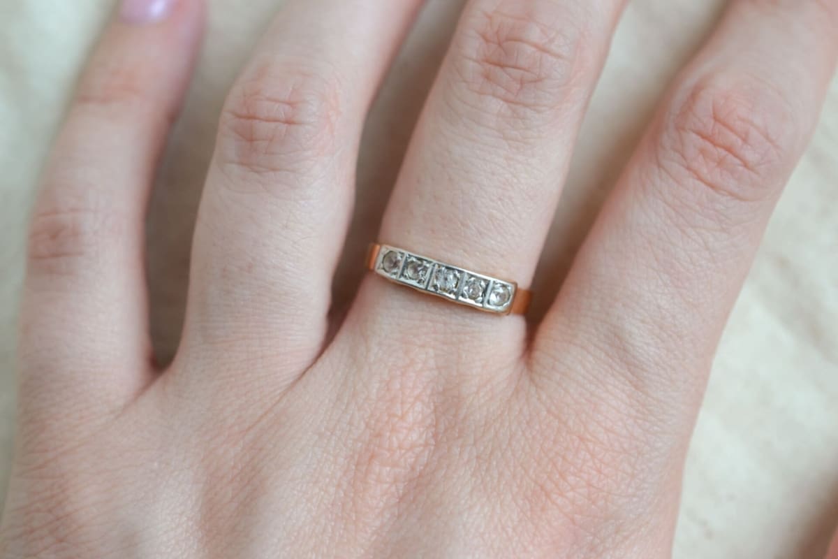 Bague jarretière pierres blanches - bague antique