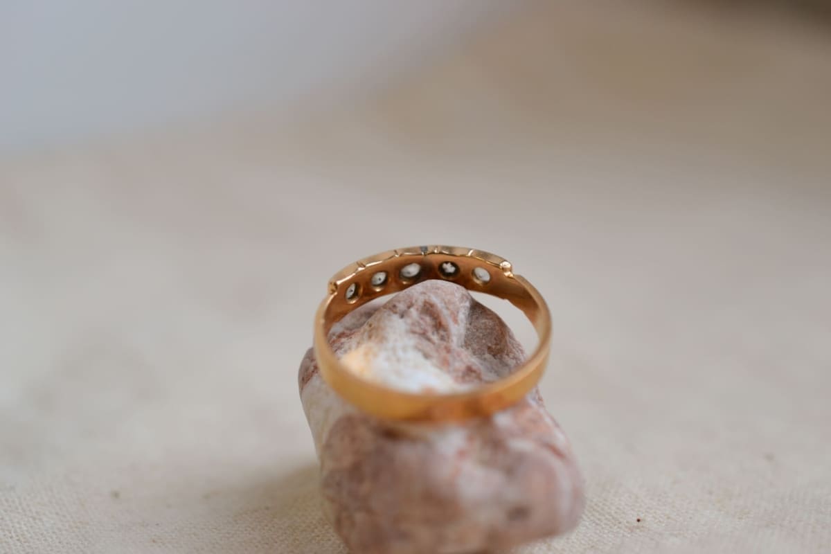 Bague jarretière pierres blanches - bague de seconde main
