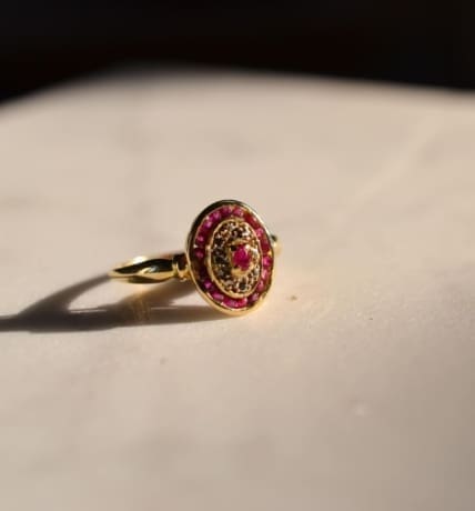 Bague ovale Art deco Rubis
