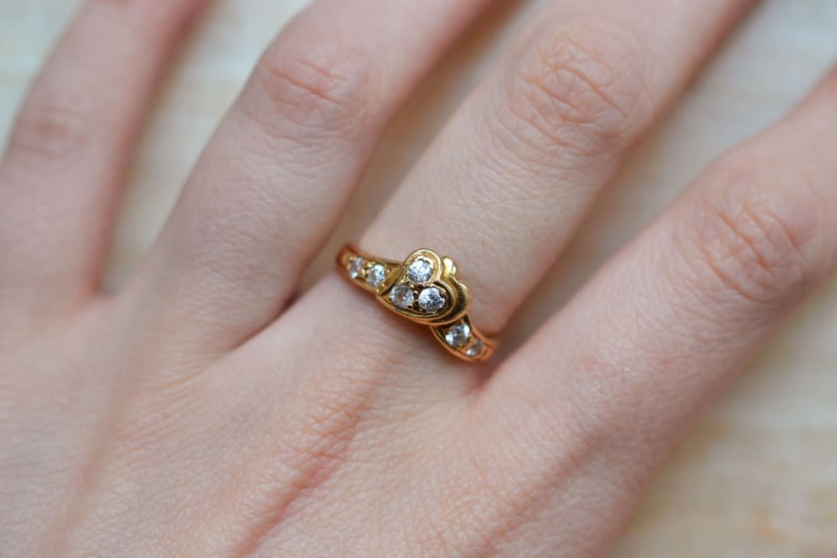 Bague en forme de coeur et Oxydes - bague Or jaune