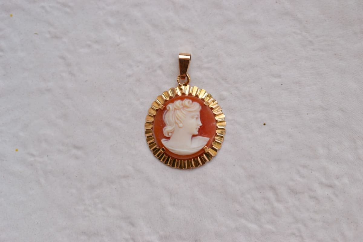 Pendentif Camée rond - pendentif ancien