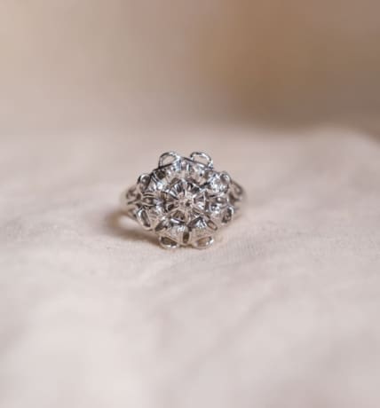 Marguerite Or blanc Diamants - bague ancienne
