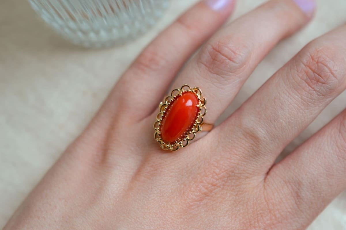 Bague cabochon Corail oval - bague de fiançailles