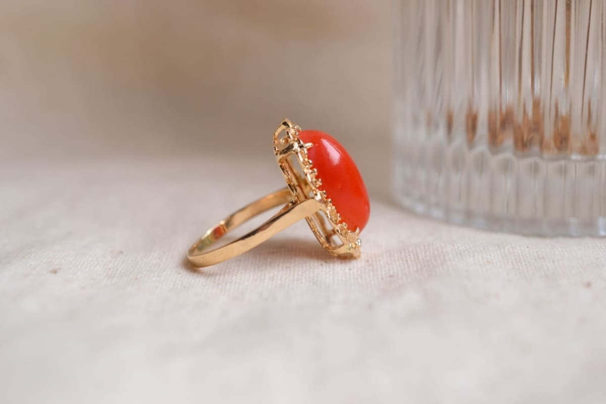 Bague cabochon Corail oval - bague unique
