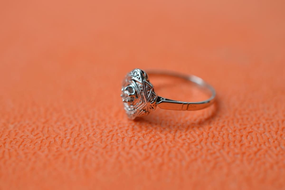 Bague Art Déco losange Or blanc et diamant
