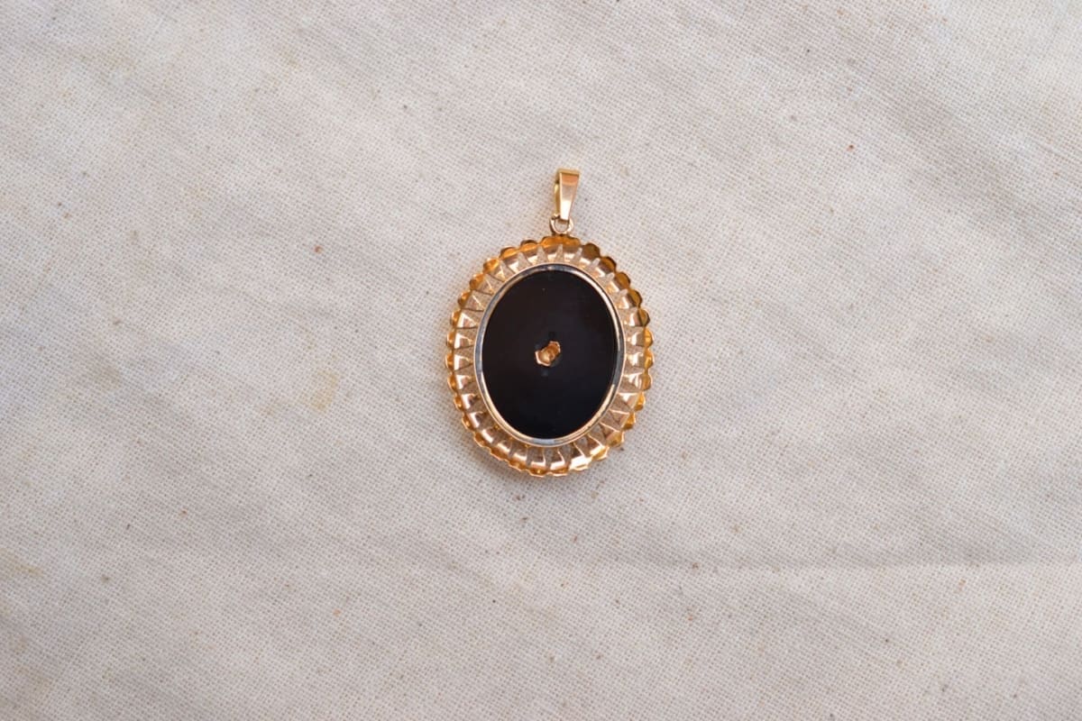 Pendentif Onyx fleur décor ajouré - pendentif unique