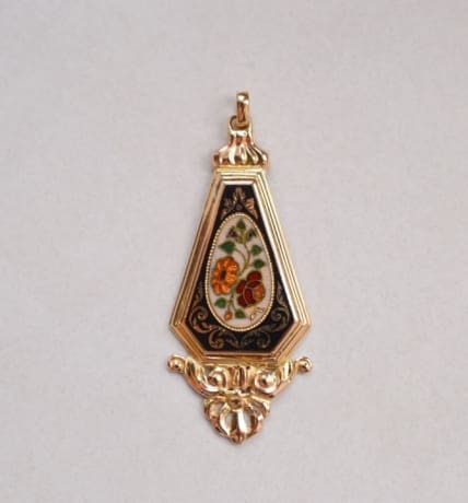 Pendentif motif floral émaillé - pendentif ancien