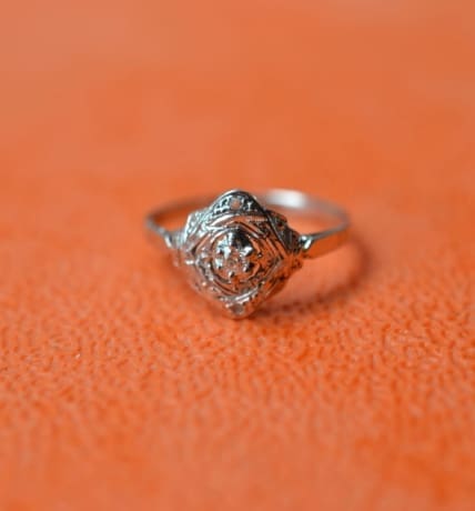 Bague Art Déco losange Or blanc et diamant
