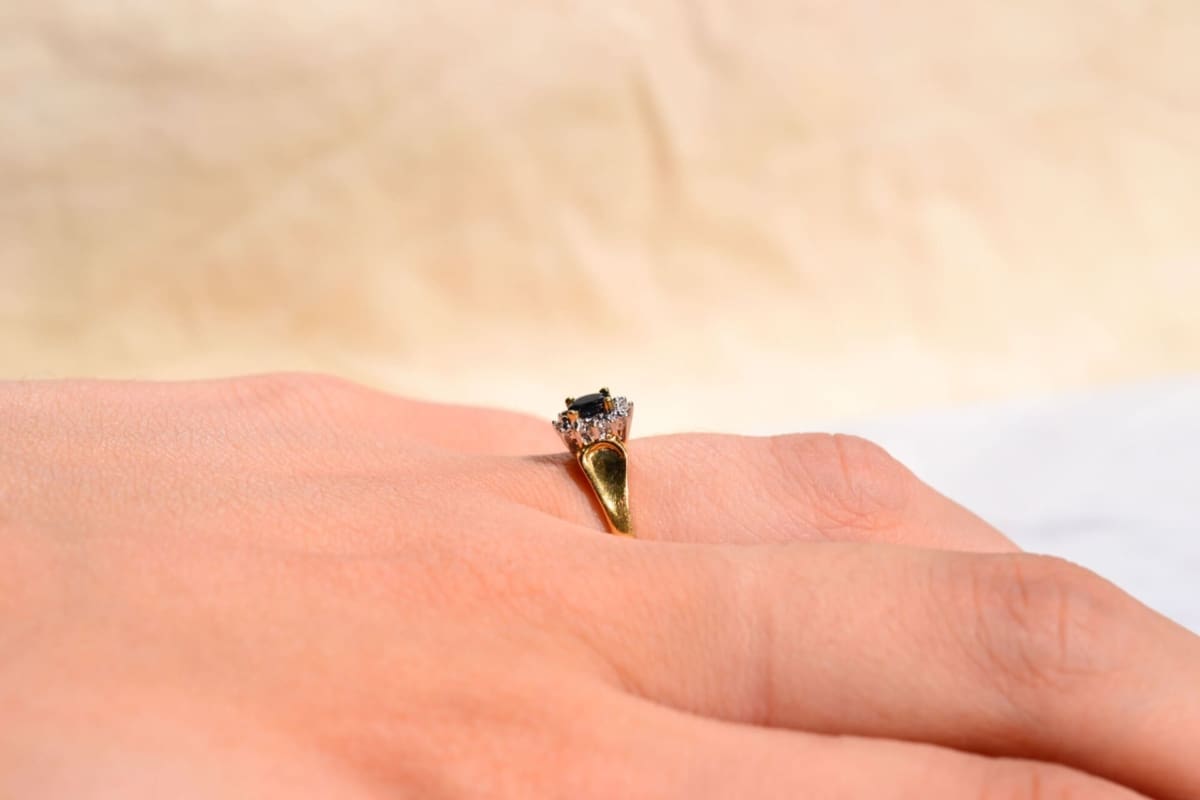 Bague Marguerite ancienne Saphir et Diamants