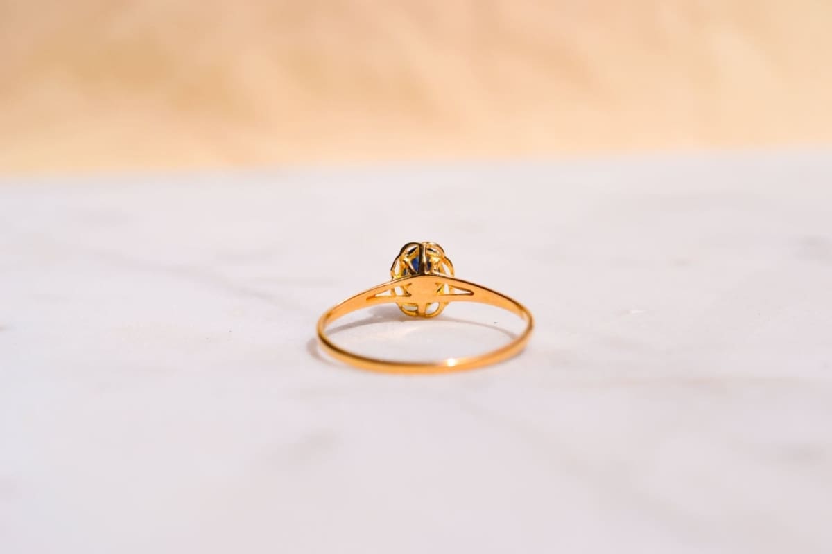 Bague Vintage Or jaune 18 carats Saphir
