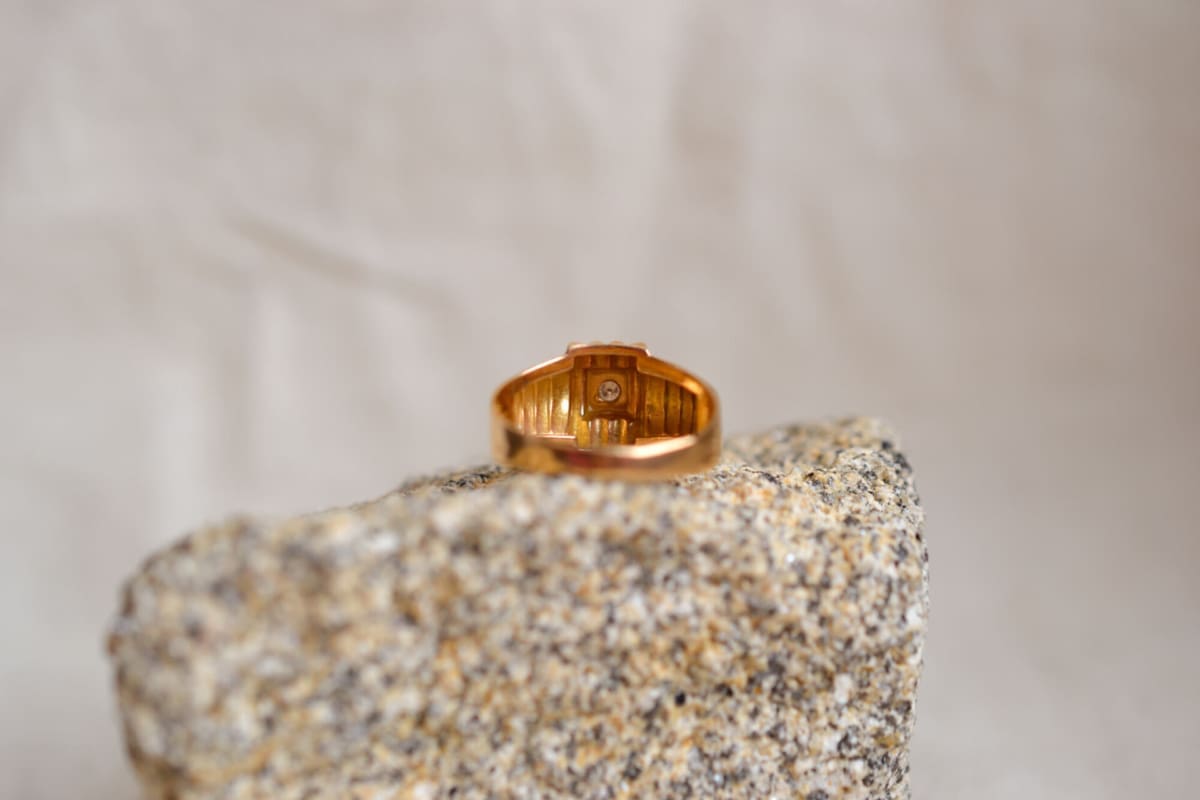Bague Art Déco Or jaune Diamant et décor godronné