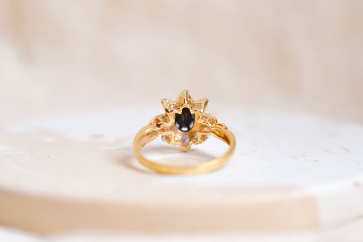 Bague Marguerite Or jaune Saphir et Diamants