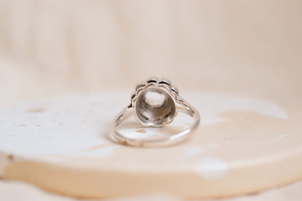 Bague Marguerite Vintage en Argent sertie de pierres blanches