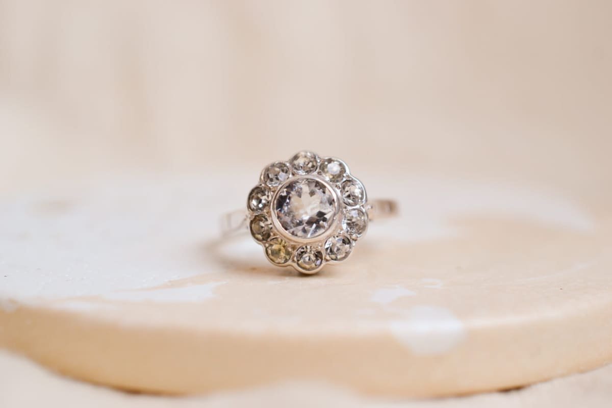 Bague Marguerite en Argent sertie de pierres blanches