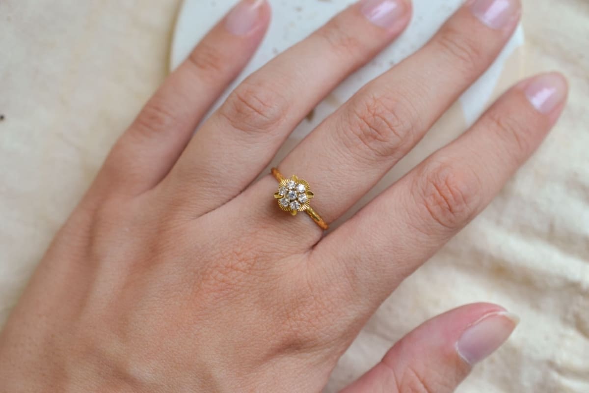 Bague de fiançailles Or jaune 18 carats pierres blanches