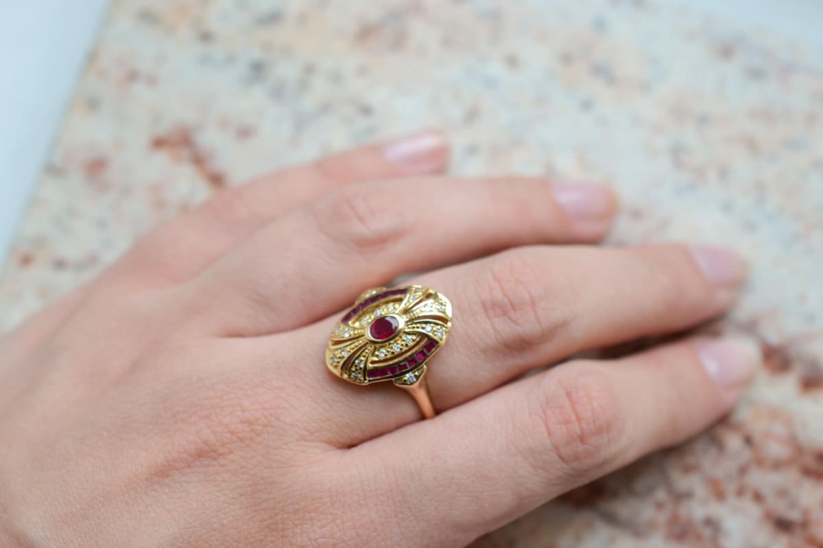 Bague de fiançailles en Or jaune 18 carats Rubis et Diamants