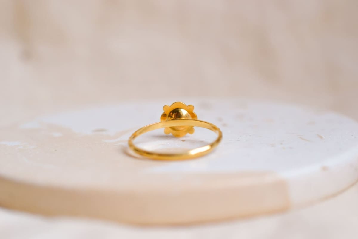 Bague fleur ciselée Or jaune Diamants