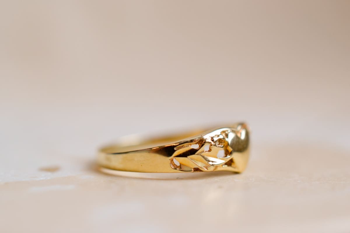 Chevalière coeur en Or jaune 10 carats
