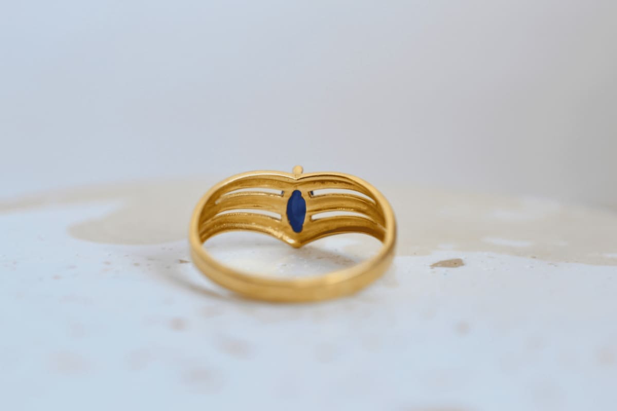 Bague V Saphir style navette