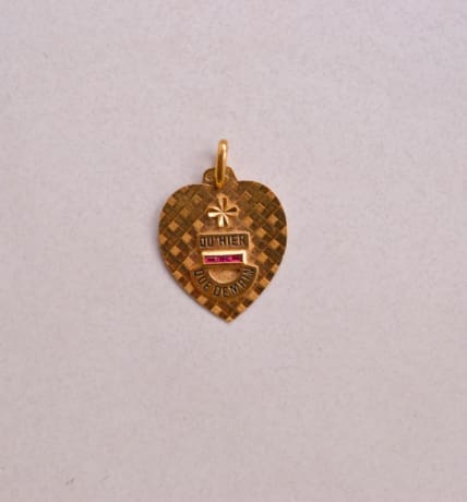 Médaille Augis + qu'hier - que demain décor damier