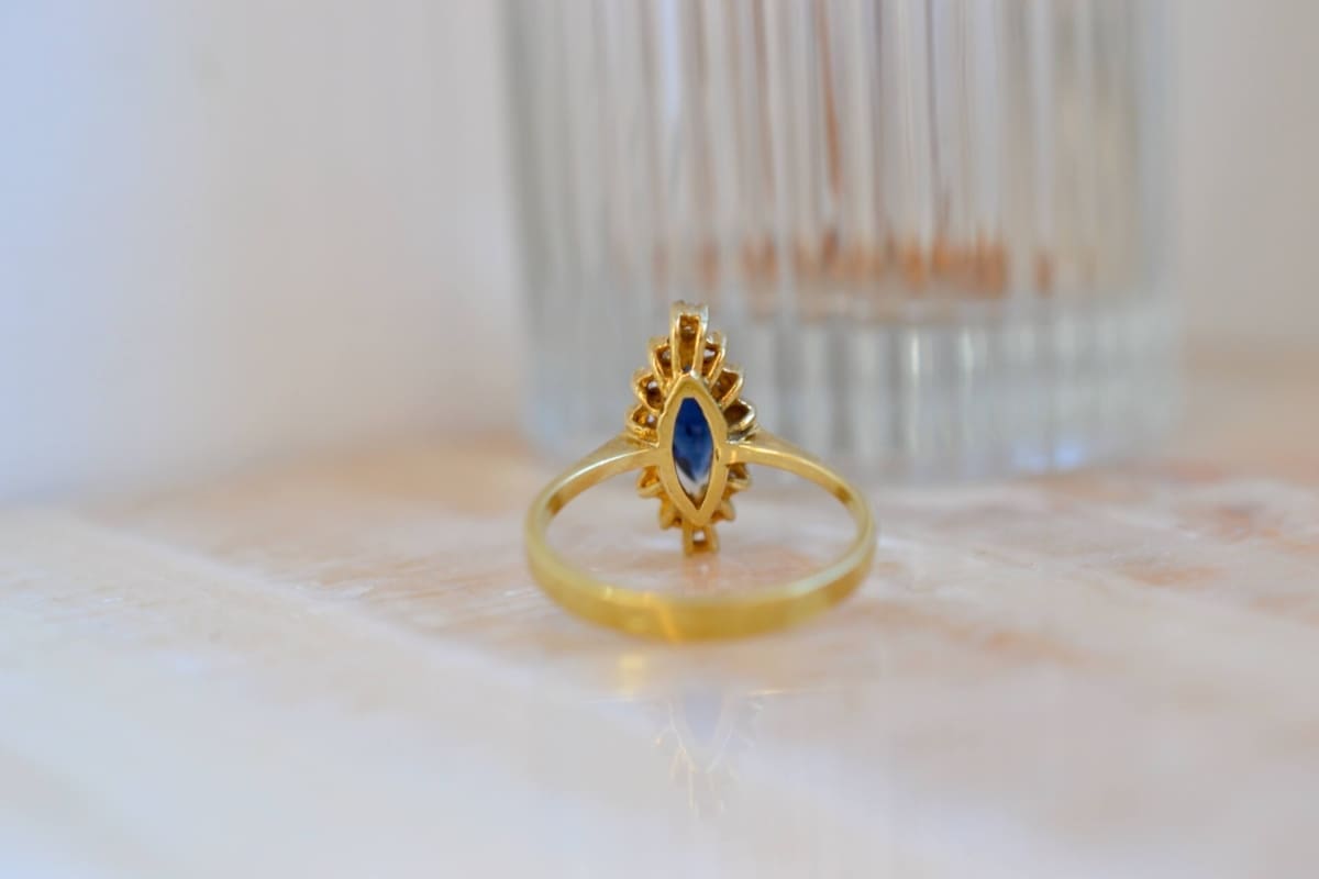 bague navette saphir