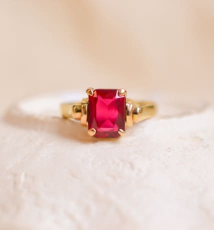 bague rectangulaire rubis de synthese