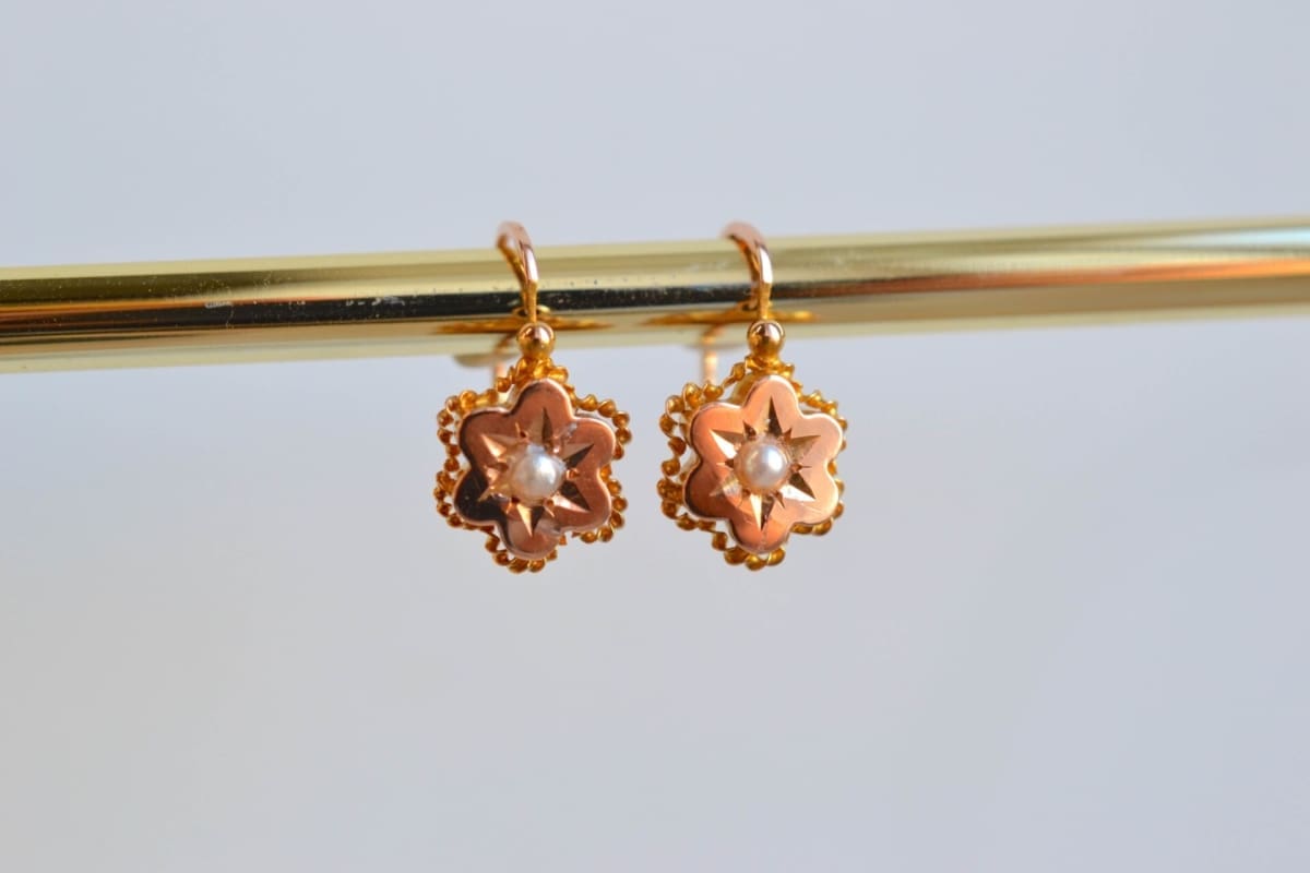 dormeuses fleurs demi perles