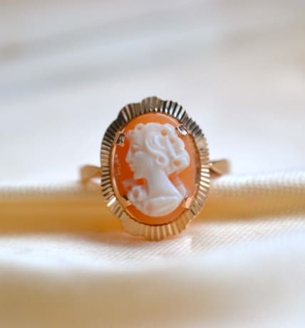 bague camee decor strie