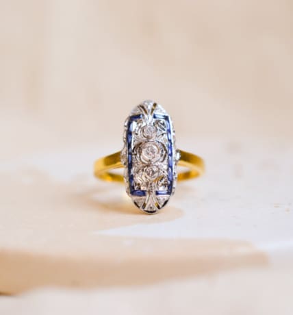 Bague Navette en Or jaune et Or blanc 14 carats sertie de Saphirs et de Diamants