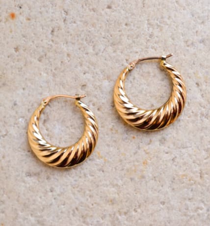 Paire de créoles anciennes en Or jaune 18 carats drapées