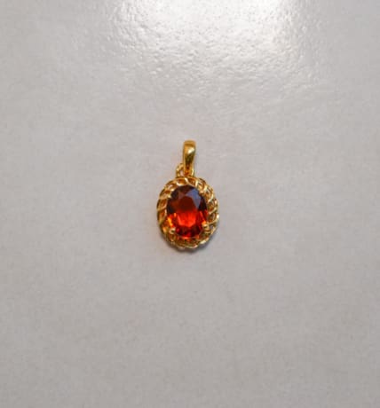 Pendentif ancien en Or jaune 18 carats serti griffes d'une Citrine