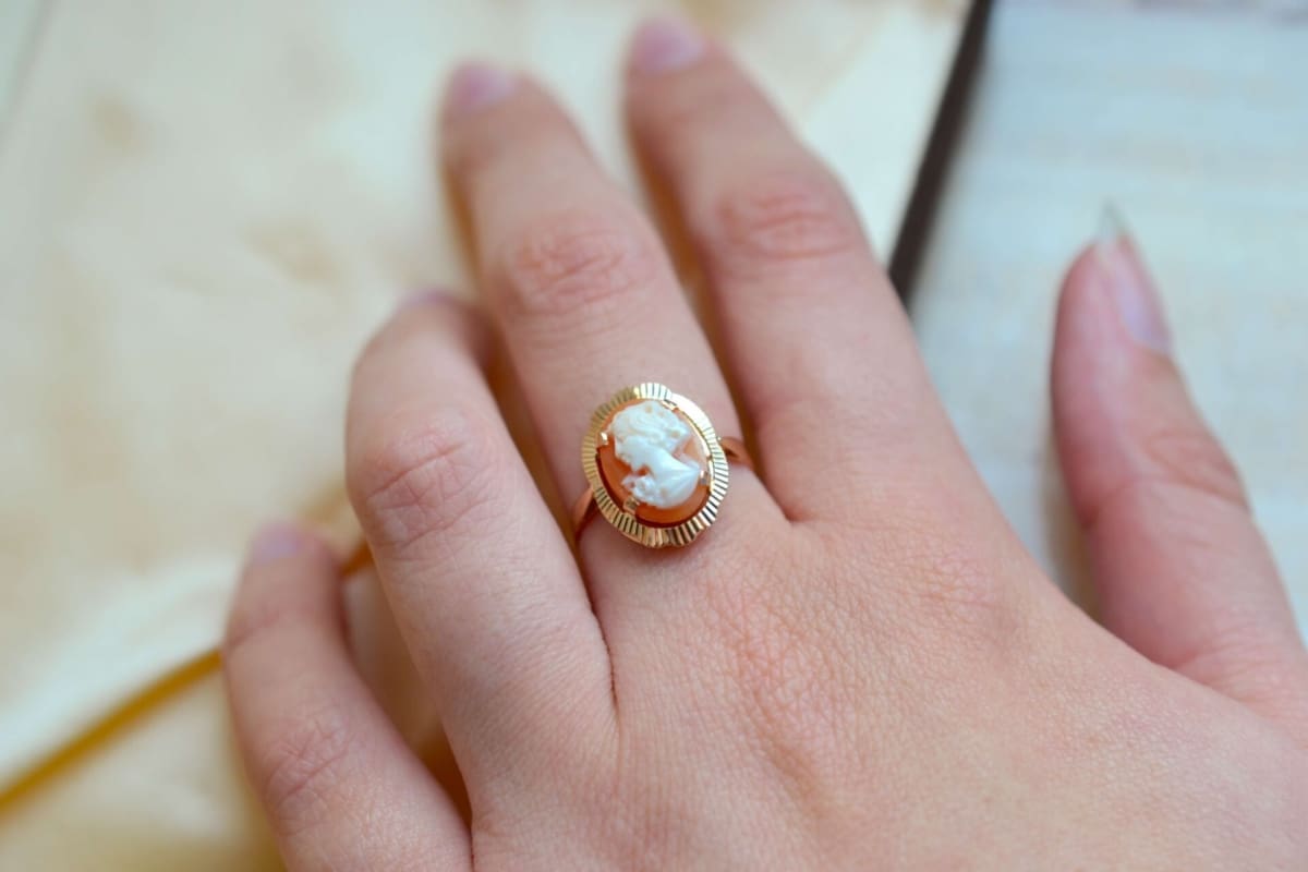 bague camee