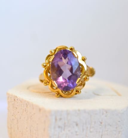 bague cocktail amethyste monture polylobée