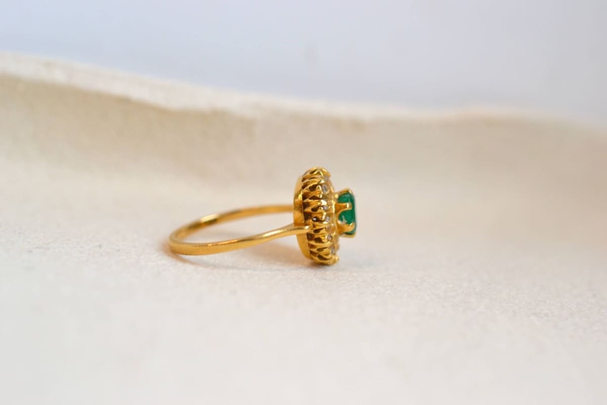 bague marguerite emeraude et diamants