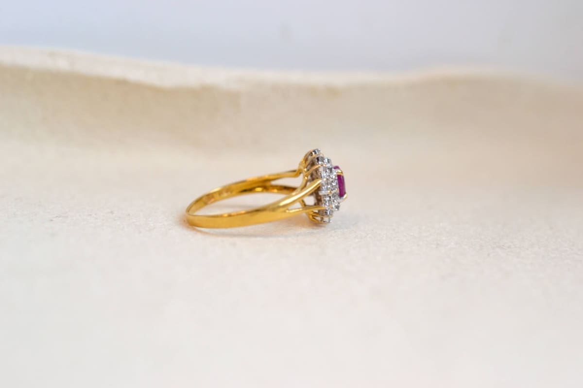 bague marguerite rubis diamants