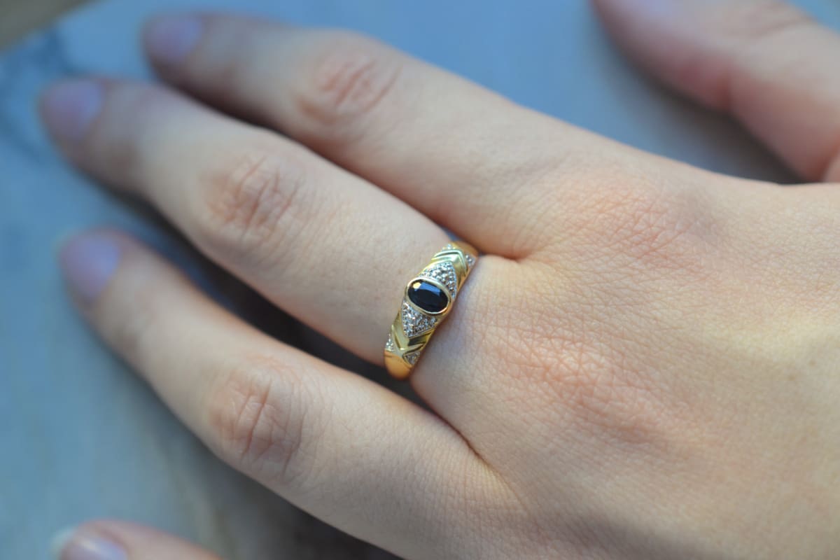 bague saphir ovale et diamant