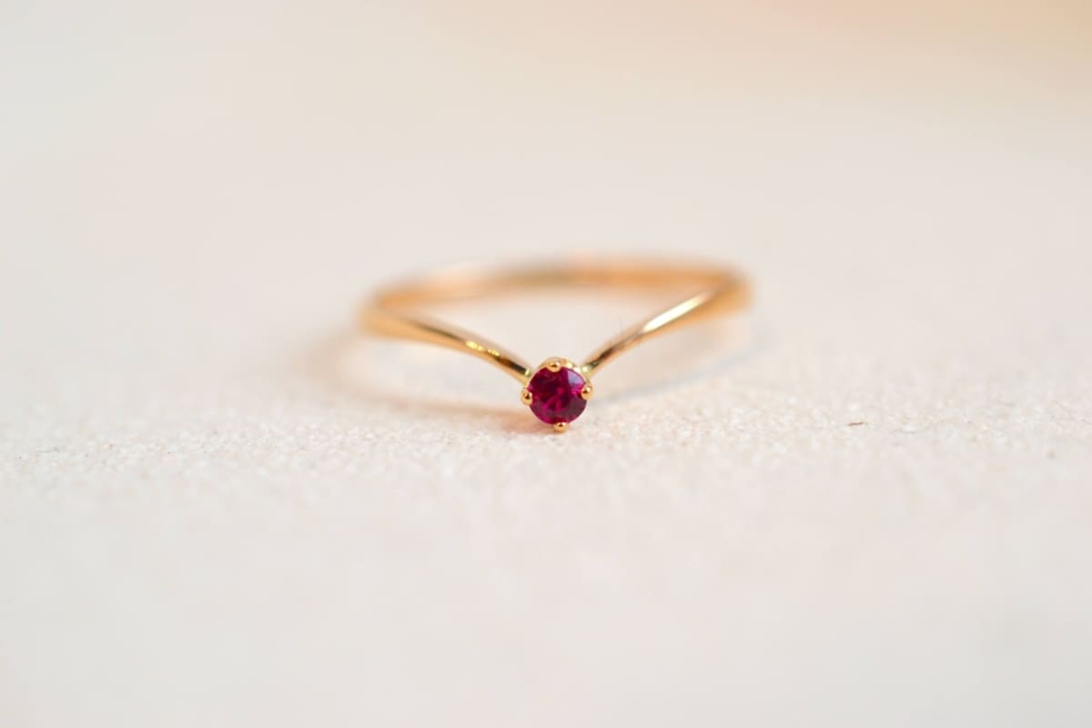 bague solitaire rubis de synthese