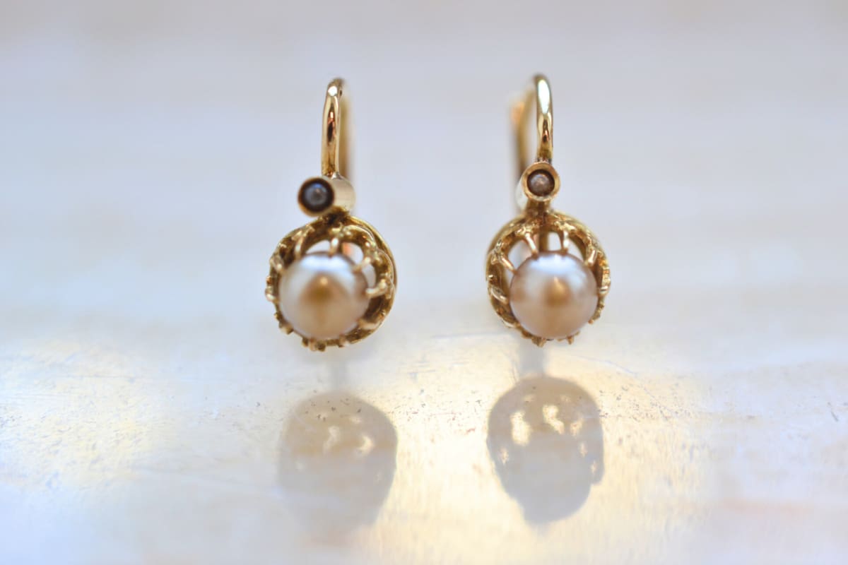 dormeuses perles et coques ajourees